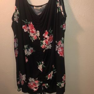 1X tie up elegant flower Tank